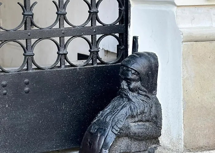 Nowy Swiat - Centrum, Stare ,atrakcje Na Krok وارسو